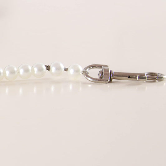 Elegant Pearl Dog Leash – Decorative Faux Pearl Pet Lead with Metal Clip – Stylish Accessory for Cats and Small Dogs – Ideal for Parties, Photos, and Weddings